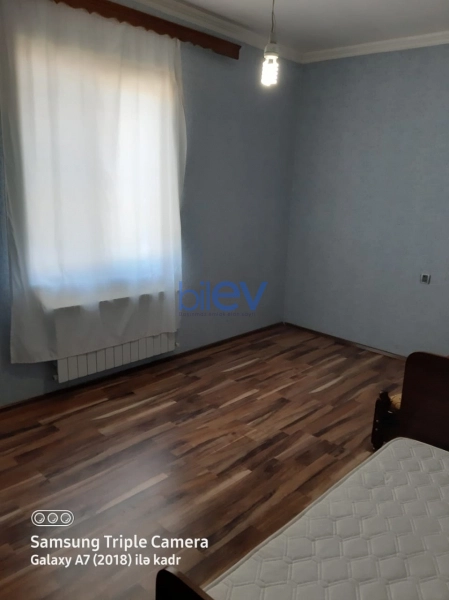 Aylıq Kirayə 3 otaqlı Həyət evi  90m², Bakı