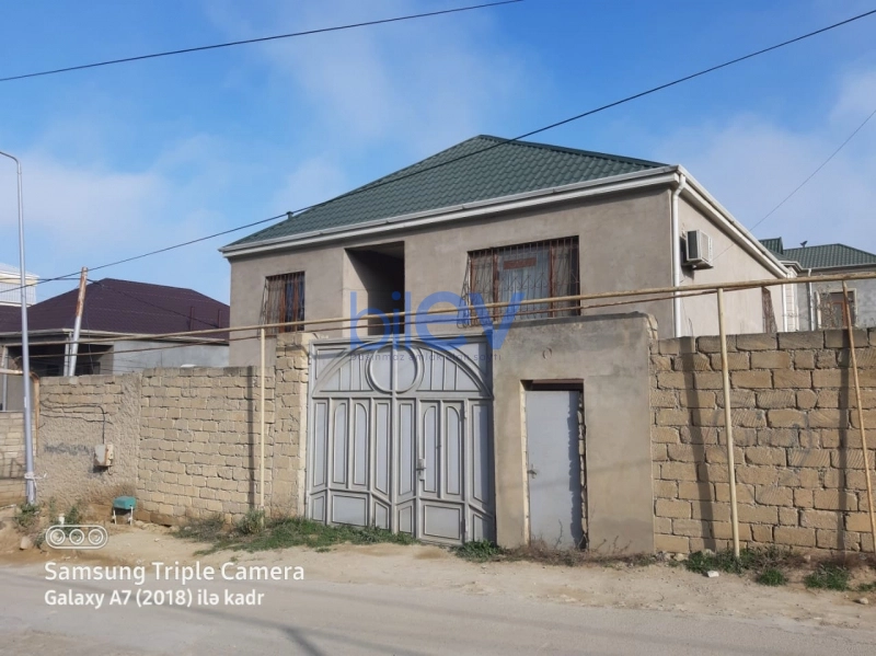 Aylıq Kirayə 3 otaqlı Həyət evi  90m², Bakı