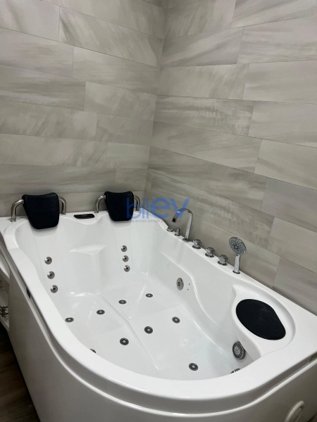 Aylıq Kirayə 4 otaqlı Yeni Tikili bina evi  150m², Bakı