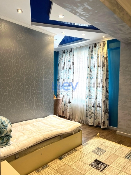 Aylıq Kirayə 4 otaqlı Yeni Tikili bina evi  150m², Bakı