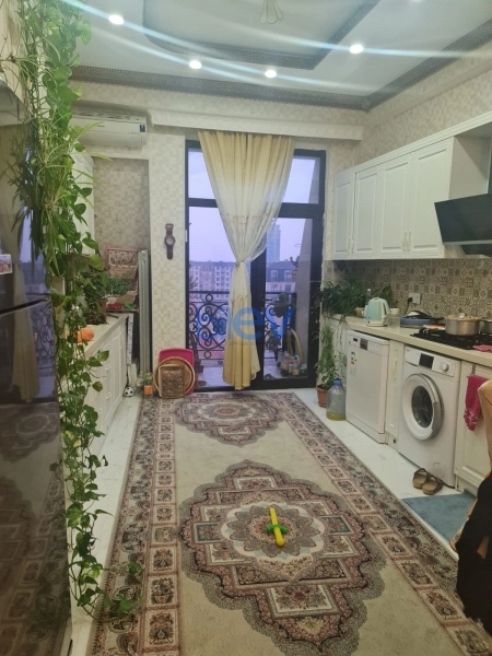 Aylıq Kirayə 3 otaqlı Yeni Tikili bina evi  110m², Bakı