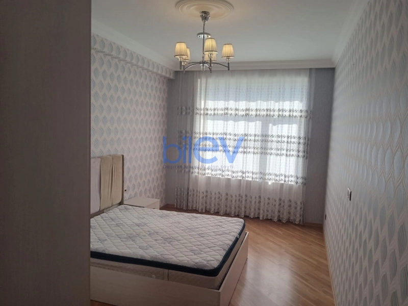 Aylıq Kirayə 3 otaqlı Yeni Tikili bina evi  125m², Bakı