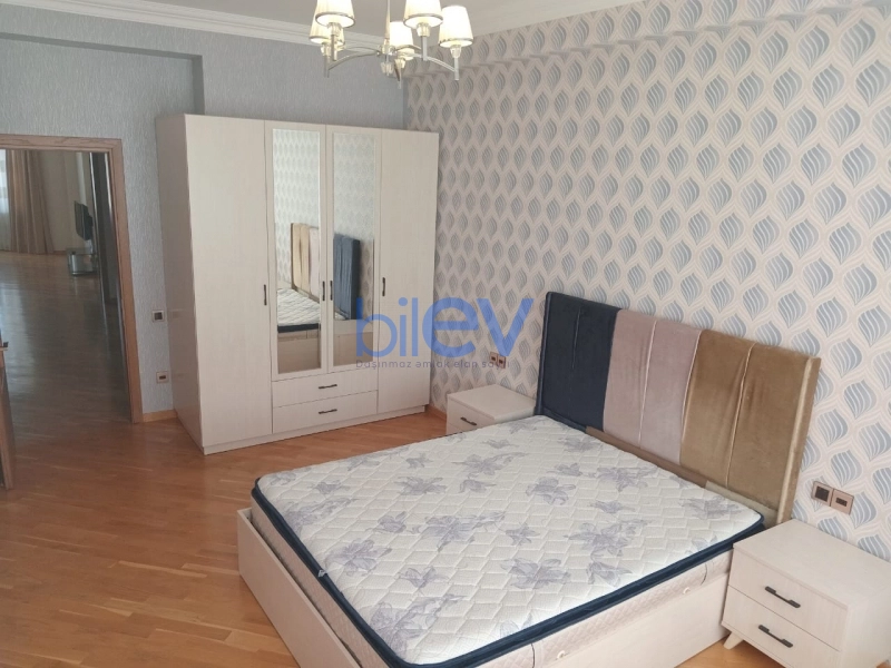 Aylıq Kirayə 3 otaqlı Yeni Tikili bina evi  125m², Bakı
