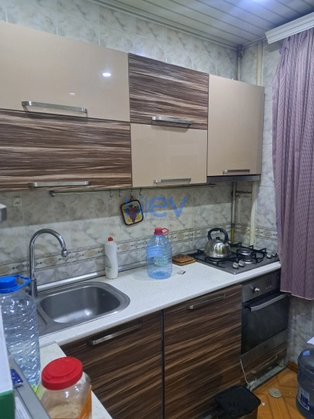 Aylıq Kirayə 2 otaqlı Köhnə Tikili bina evi  55m², Bakı