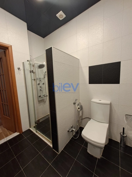Aylıq Kirayə 4 otaqlı Yeni Tikili bina evi  156m², Bakı