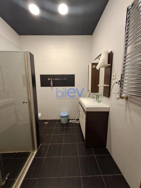 Aylıq Kirayə 4 otaqlı Yeni Tikili bina evi  156m², Bakı