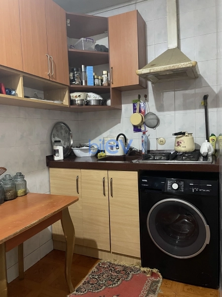 Satış 3 otaqlı Köhnə Tikili bina evi  72m², Bakı