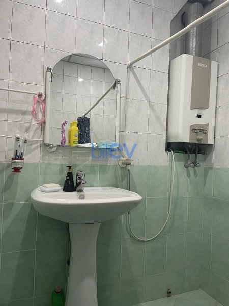 Satış 3 otaqlı Köhnə Tikili bina evi  72m², Bakı