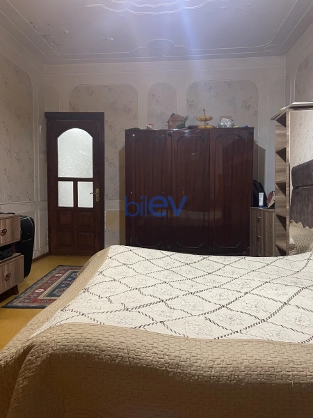 Satış 3 otaqlı Köhnə Tikili bina evi  72m², Bakı