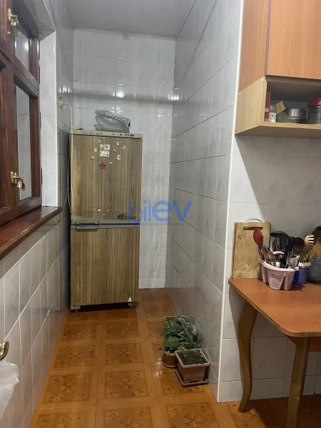 Satış 3 otaqlı Köhnə Tikili bina evi  72m², Bakı