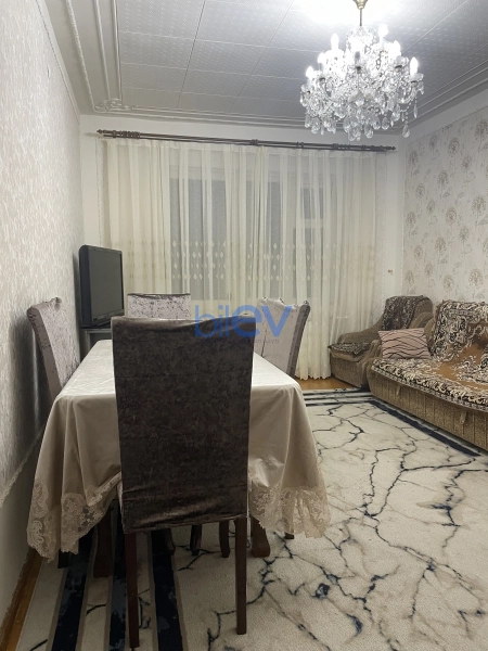 Satış 3 otaqlı Köhnə Tikili bina evi  72m², Bakı