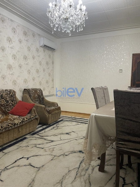 Satış 3 otaqlı Köhnə Tikili bina evi  72m², Bakı