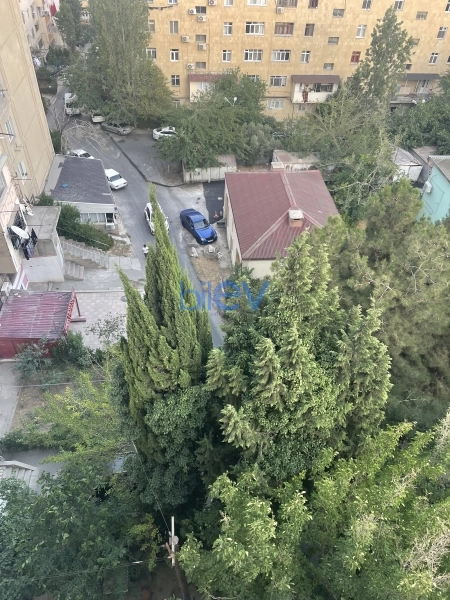 Satış 3 otaqlı Köhnə Tikili bina evi  72m², Bakı
