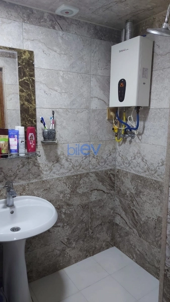 Satış 2 otaqlı Köhnə Tikili bina evi  50m², Bakı