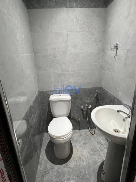 Aylıq Kirayə 3 otaqlı Yeni Tikili bina evi  90m², Bakı
