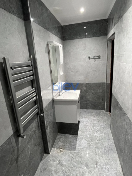 Aylıq Kirayə 3 otaqlı Yeni Tikili bina evi  90m², Bakı