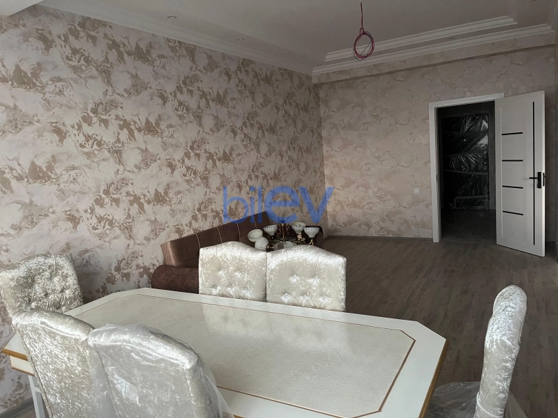 Aylıq Kirayə 3 otaqlı Yeni Tikili bina evi  90m², Bakı