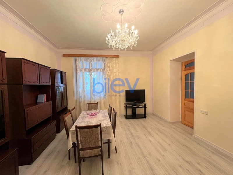 Aylıq Kirayə 3 otaqlı Köhnə Tikili bina evi  85m², Bakı