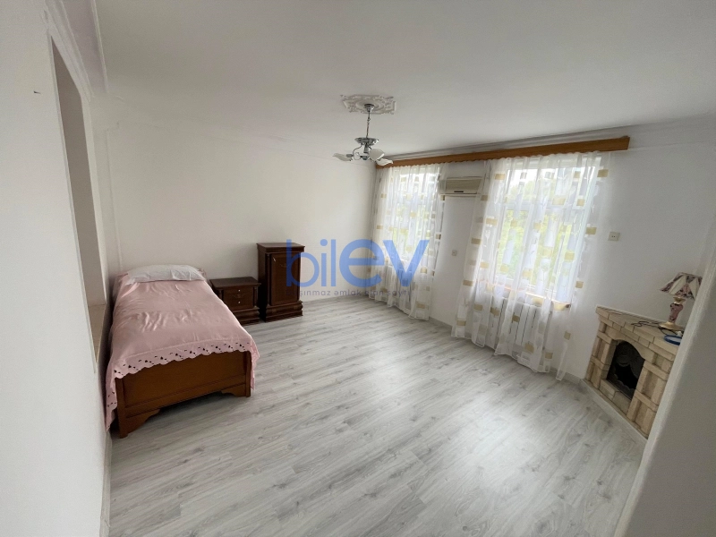 Aylıq Kirayə 3 otaqlı Köhnə Tikili bina evi  85m², Bakı