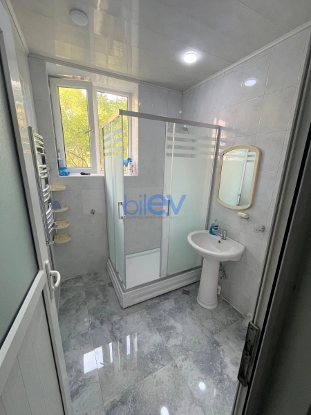 Aylıq Kirayə 3 otaqlı Köhnə Tikili bina evi  85m², Bakı