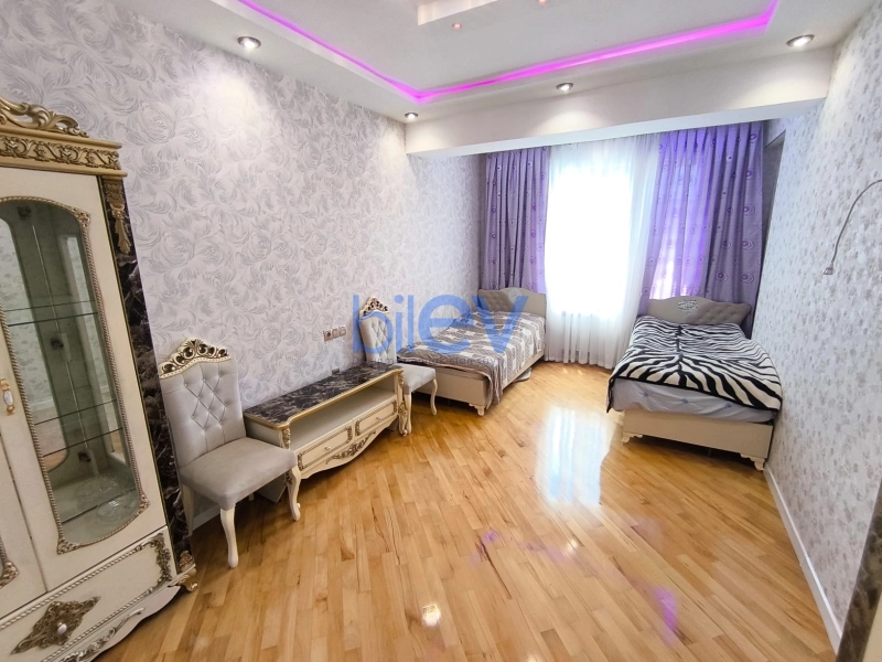 Aylıq Kirayə 3 otaqlı Yeni Tikili bina evi  111m², Bakı
