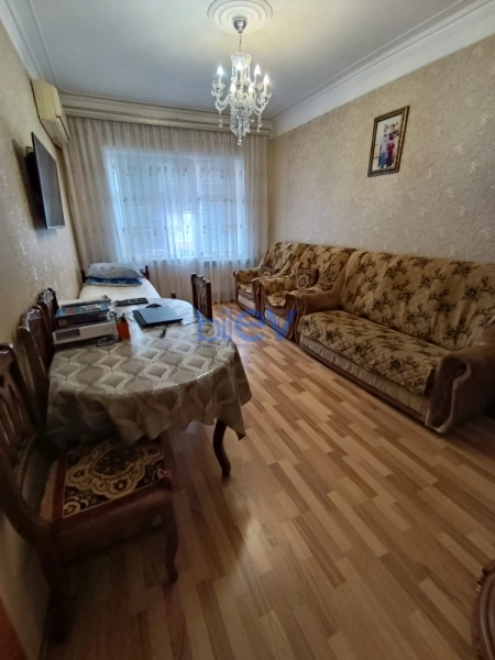 Satış 2 otaqlı Köhnə Tikili bina evi  60m², Bakı