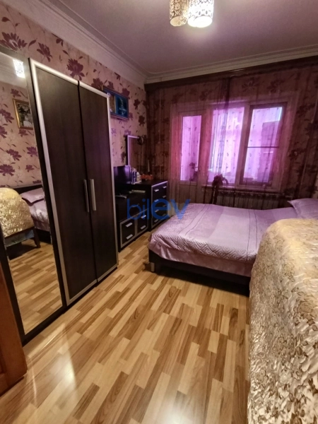 Satış 2 otaqlı Köhnə Tikili bina evi  60m², Bakı