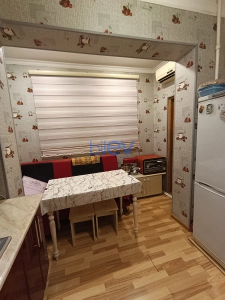 Satış 2 otaqlı Köhnə Tikili bina evi  60m², Bakı