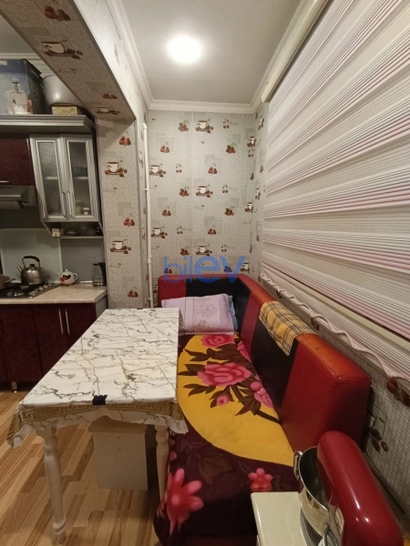 Satış 2 otaqlı Köhnə Tikili bina evi  60m², Bakı