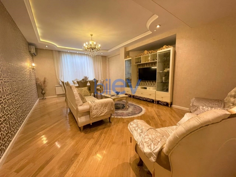 Aylıq Kirayə 3 otaqlı Yeni Tikili bina evi  175m², Bakı