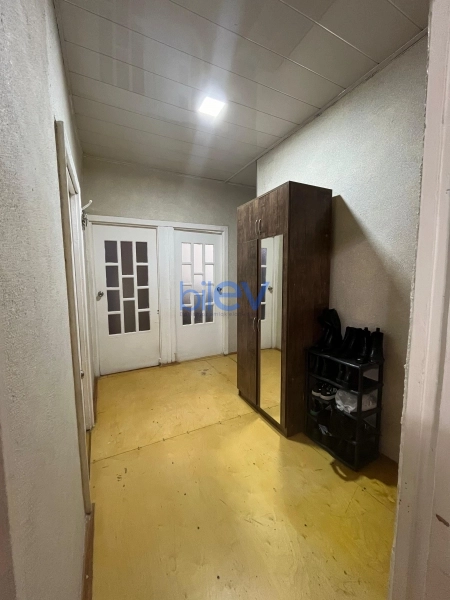 Satış 4 otaqlı Köhnə Tikili bina evi  110m², Bakı