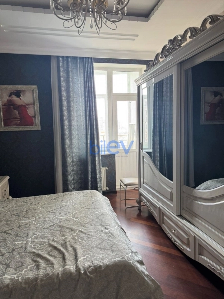 Aylıq Kirayə 3 otaqlı Yeni Tikili bina evi  172m², Bakı