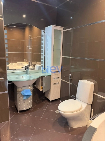 Aylıq Kirayə 3 otaqlı Yeni Tikili bina evi  172m², Bakı