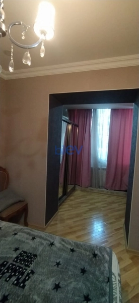 Aylıq Kirayə 4 otaqlı Köhnə Tikili bina evi  80m², Bakı