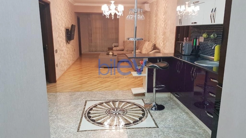 Aylıq Kirayə 4 otaqlı Köhnə Tikili bina evi  80m², Bakı