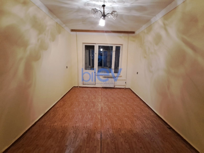 Aylıq Kirayə 2 otaqlı Köhnə Tikili bina evi  70m², Bakı