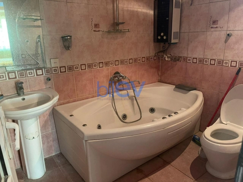 Aylıq Kirayə 2 otaqlı Köhnə Tikili bina evi  60m², Bakı