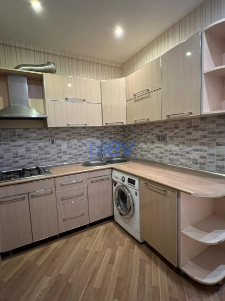Aylıq Kirayə 2 otaqlı Köhnə Tikili bina evi  50m², Bakı