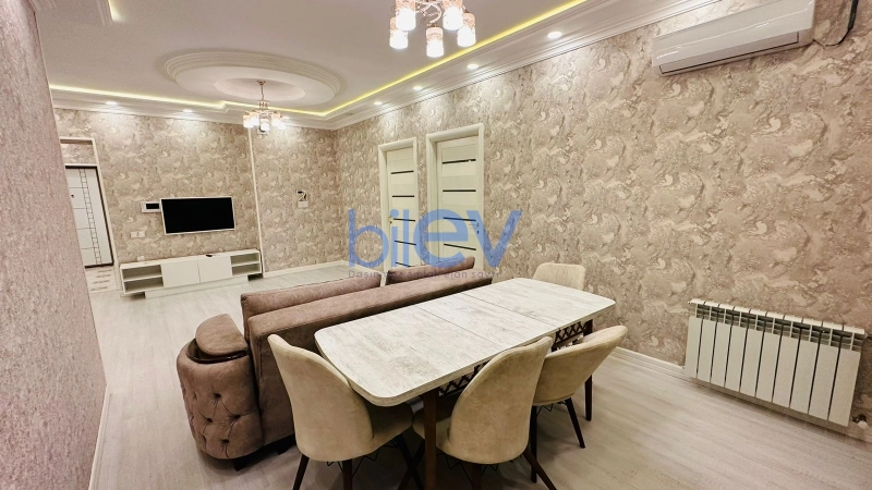 Aylıq Kirayə 3 otaqlı Yeni Tikili bina evi  110m², Bakı