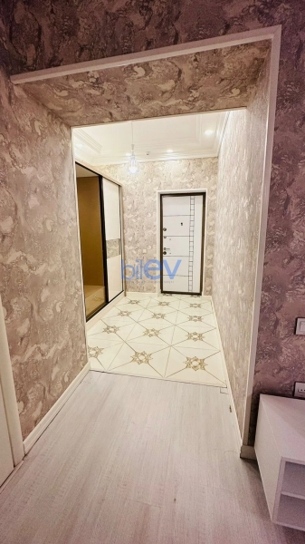 Aylıq Kirayə 3 otaqlı Yeni Tikili bina evi  110m², Bakı