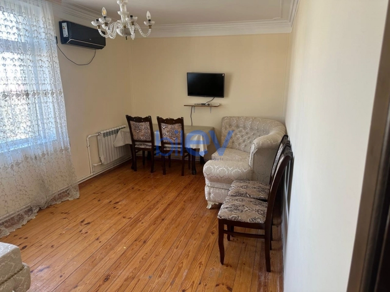 Aylıq Kirayə 2 otaqlı Köhnə Tikili bina evi  55m², Bakı