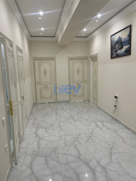 Aylıq Kirayə 3 otaqlı Yeni Tikili bina evi  120m², Bakı