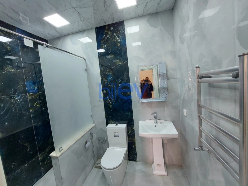 Aylıq Kirayə 3 otaqlı Yeni Tikili bina evi  120m², Bakı