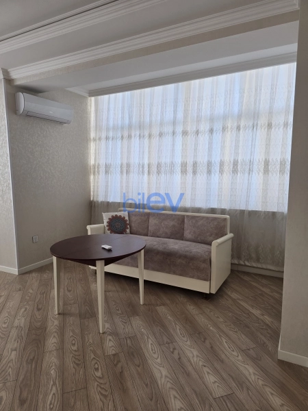 Aylıq Kirayə 3 otaqlı Yeni Tikili bina evi  100m², Bakı