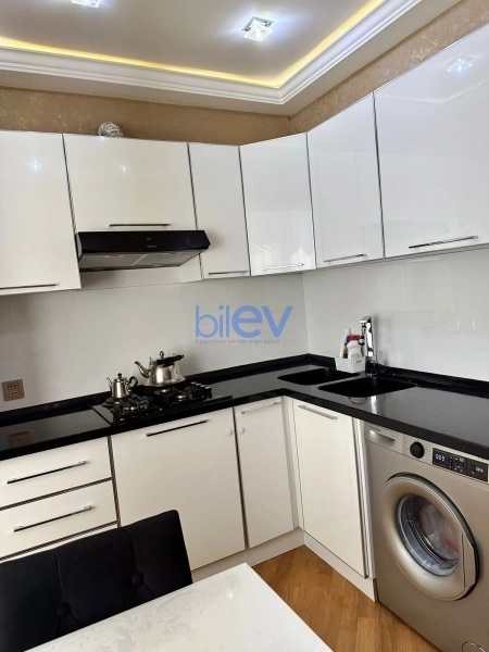 Aylıq Kirayə 3 otaqlı Köhnə Tikili bina evi  95m², Bakı