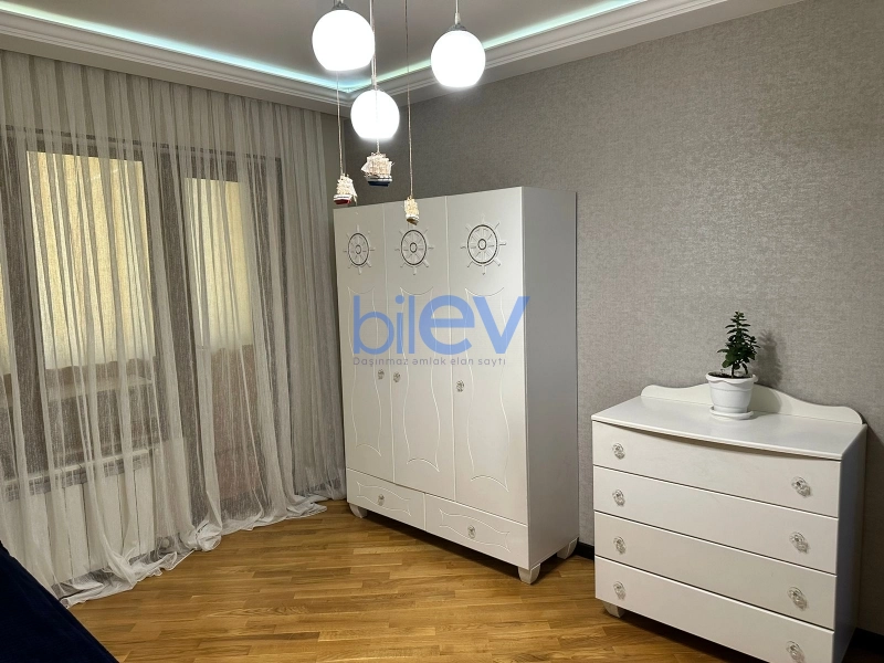 Aylıq Kirayə 3 otaqlı Köhnə Tikili bina evi  95m², Bakı