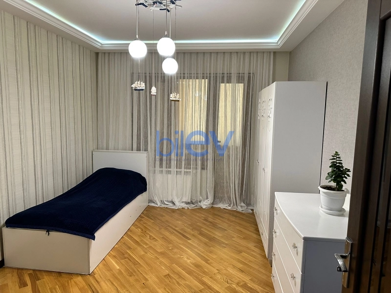 Aylıq Kirayə 3 otaqlı Köhnə Tikili bina evi  95m², Bakı