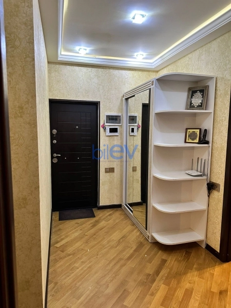Aylıq Kirayə 3 otaqlı Köhnə Tikili bina evi  95m², Bakı