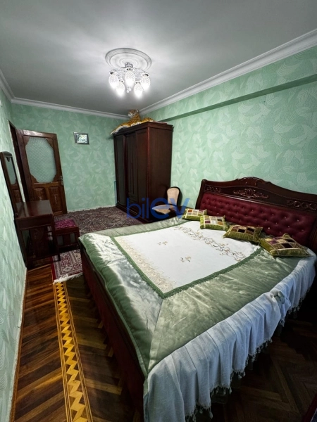 Aylıq Kirayə 3 otaqlı Köhnə Tikili bina evi  90m², Bakı