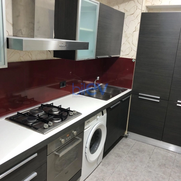 Aylıq Kirayə 2 otaqlı Köhnə Tikili bina evi  75m², Bakı